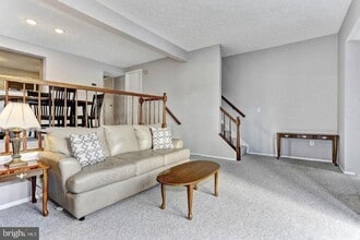 Building Photo - 3816 Bonnybridge Pl