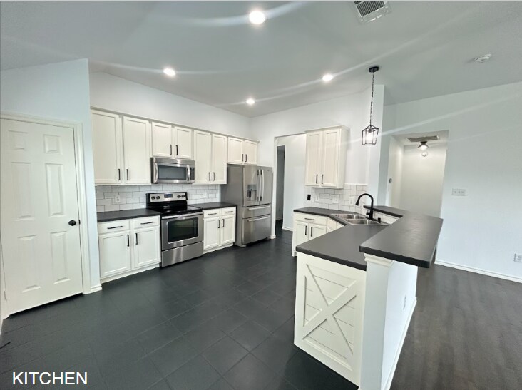 Building Photo - 4517 Woodbluff Dr