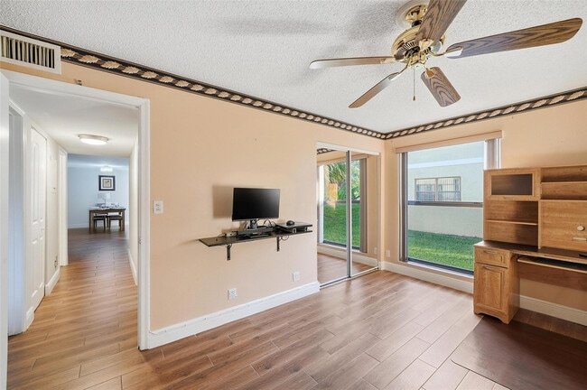 Building Photo - 8412 Shadow Ct