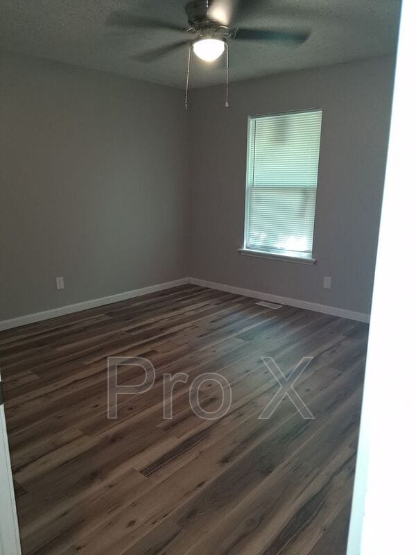 Building Photo - 502 N Betty Jo Dr