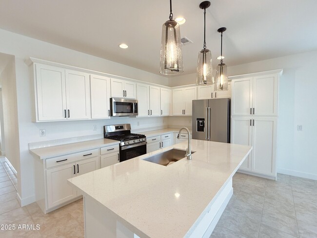 Building Photo - 14807 W Soft Wind Dr