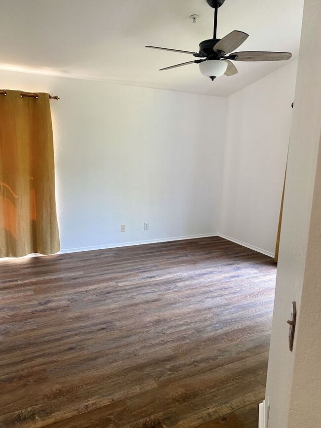 Building Photo - Beautiful Remodeled 2 Bed / 2 Bath Home in...