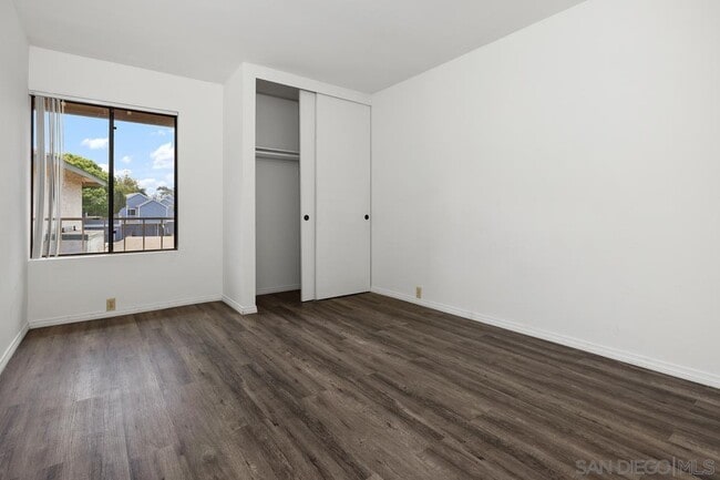 Building Photo - 10131 Caminito Zar