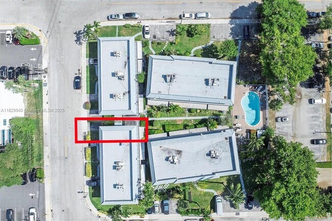 Building Photo - 7516 E Treasure Dr