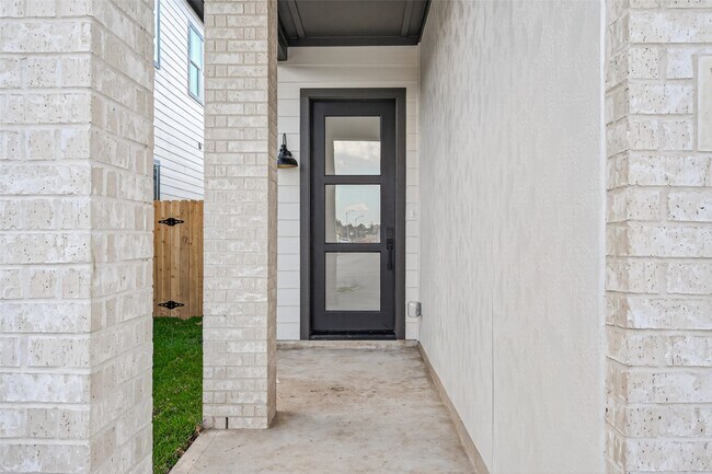 Building Photo - 4330 Avron Dr