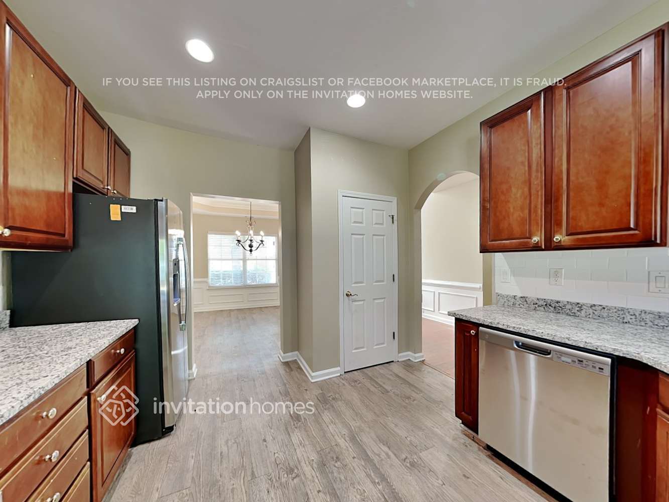 Building Photo - 610 Applegate Ln