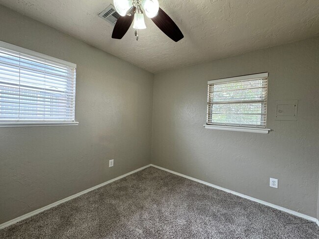 Building Photo - 1410 NW 50th St