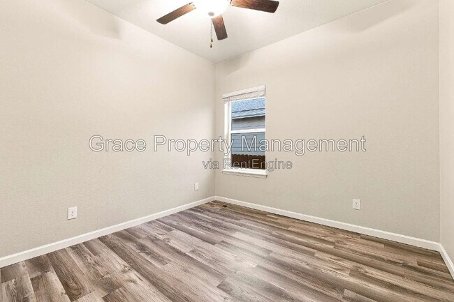 Building Photo - 8883 Ventura Ct
