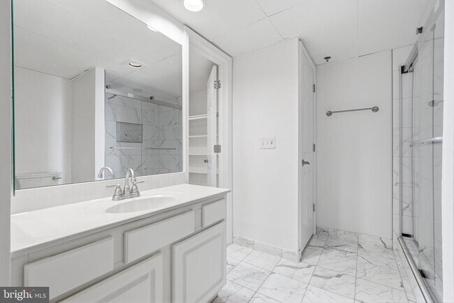 Building Photo - 1276 N Wayne St