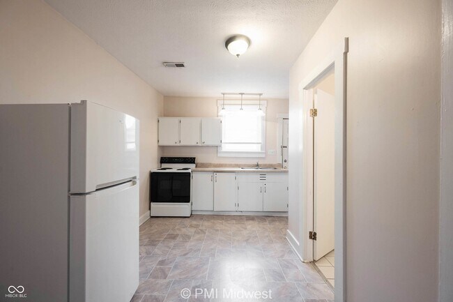 Building Photo - 411 S East St