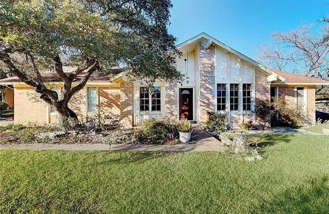 Primary Photo - 7008 Grove Crest Dr