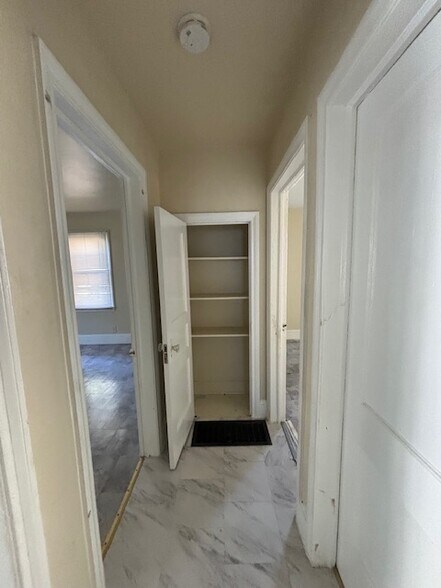 Building Photo - 2721 Ivy Ave