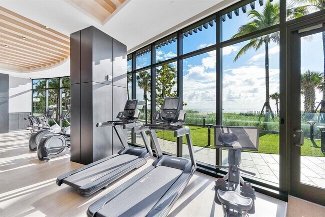 Building Photo - 1116 N Ocean Blvd