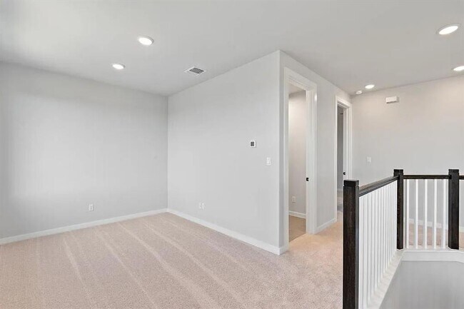 Building Photo - 356 Milkwood Ter