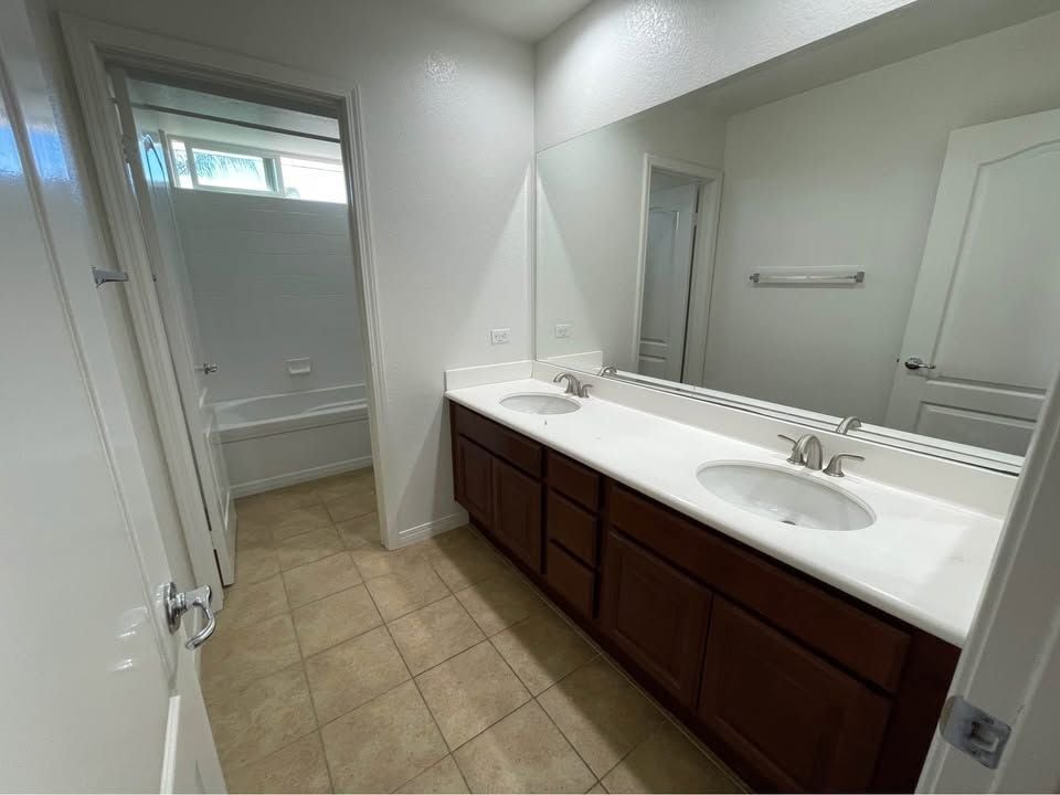 Building Photo - 35655 Winkler St