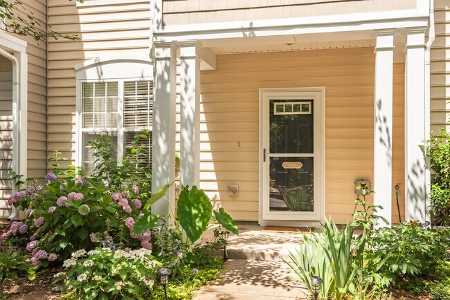 Building Photo - Hope Valley Farms Townhouse