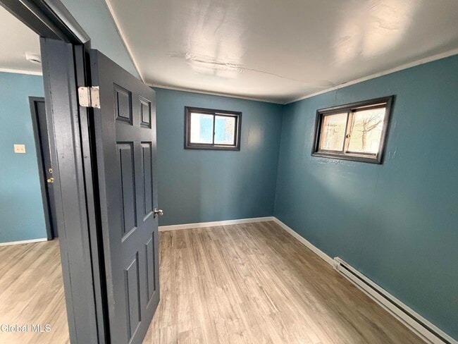 Building Photo - 54 Arch St