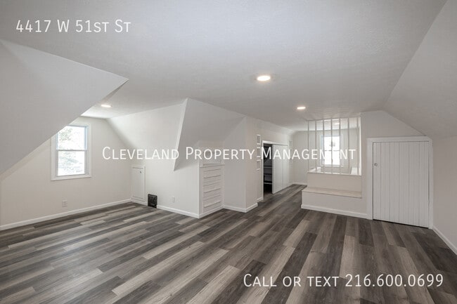 Building Photo - 4417 W 51st St