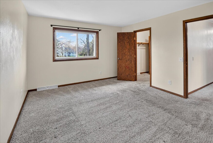 Building Photo - 1014 N Westfield Rd