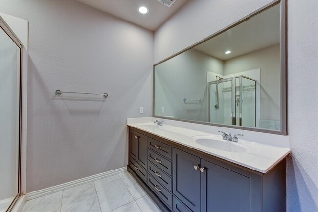 Building Photo - 411 W St Elmo Rd