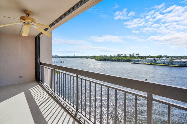 Building Photo - 2697 N Ocean Blvd