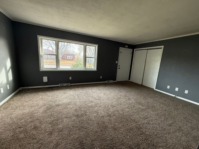 Building Photo - 508 12th St