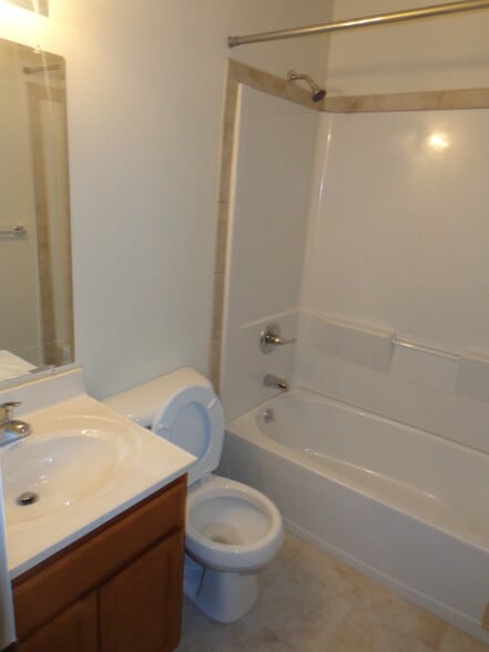 Bath - 325 Olive Ave