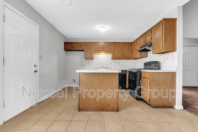 Building Photo - 2932 Churchwell Dr