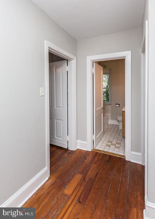 Building Photo - 337 Righters Mill Rd