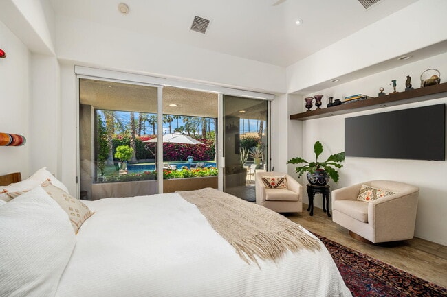 Building Photo - 79120 Fox Run