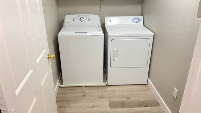 Building Photo - 830 Carnegie St