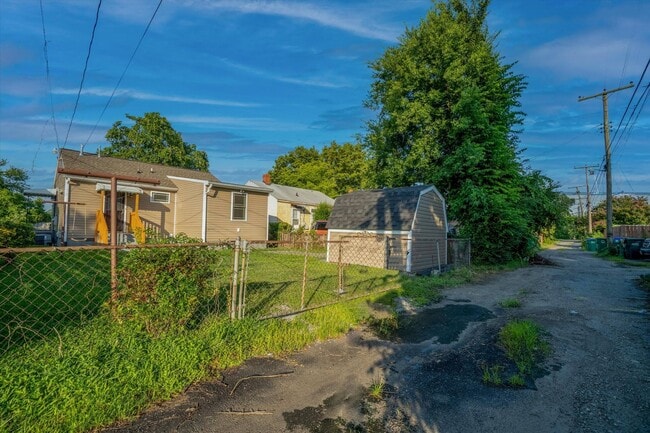 Building Photo - Cozy 2 Bedroom, 1 Bathroom Home in Manches...