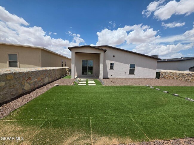 Building Photo - 14816 John McNeely Ave
