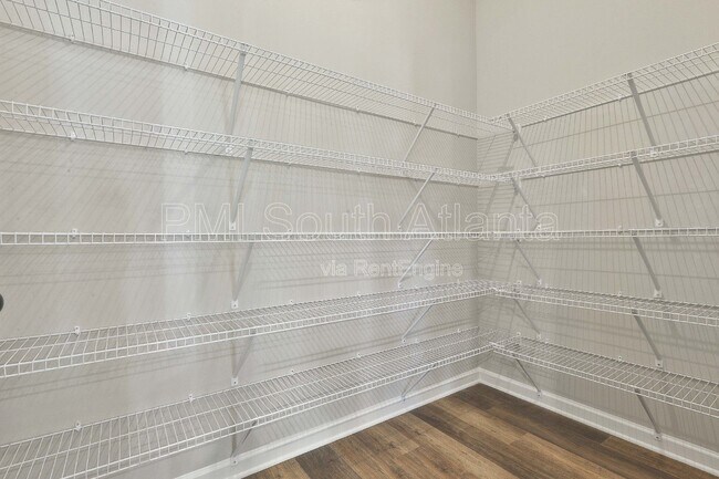 Building Photo - 10 Singletree