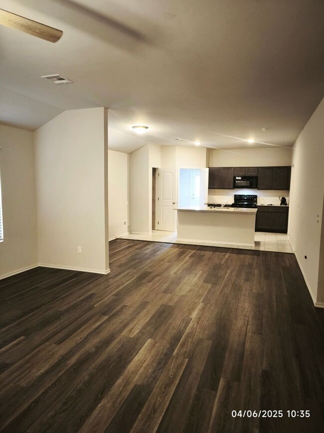 Building Photo - 1ST MONTH FREE