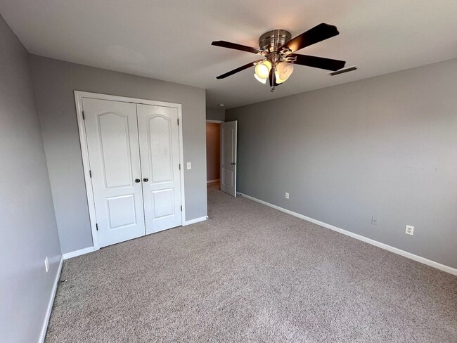 Building Photo - Available NOW -104 Planters Court