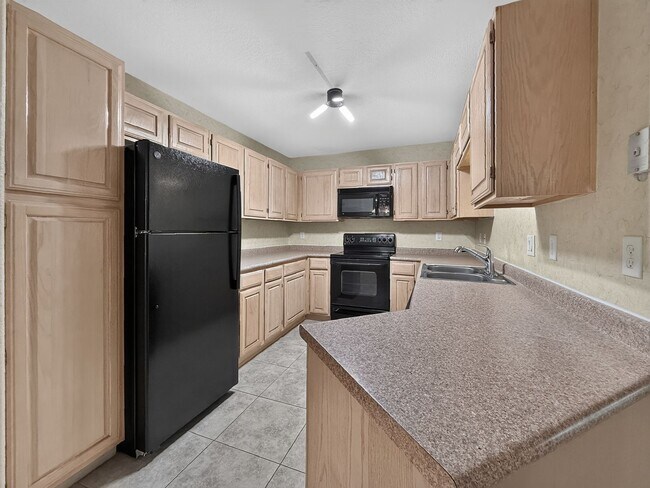 Building Photo - 10150 Belle Rive Blvd