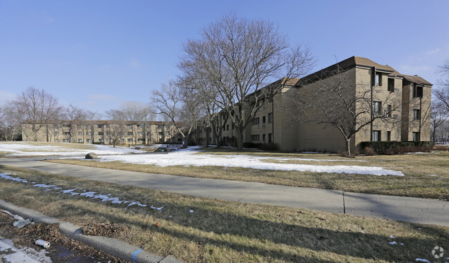 Building Photo - New Hampton Gardens