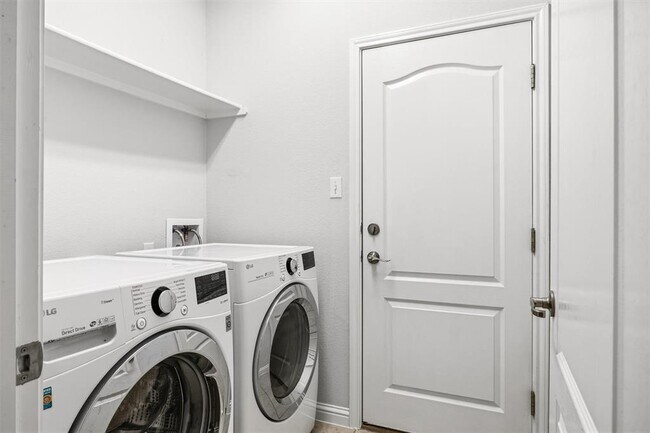 Building Photo - 101 Saddle Ridge Dr