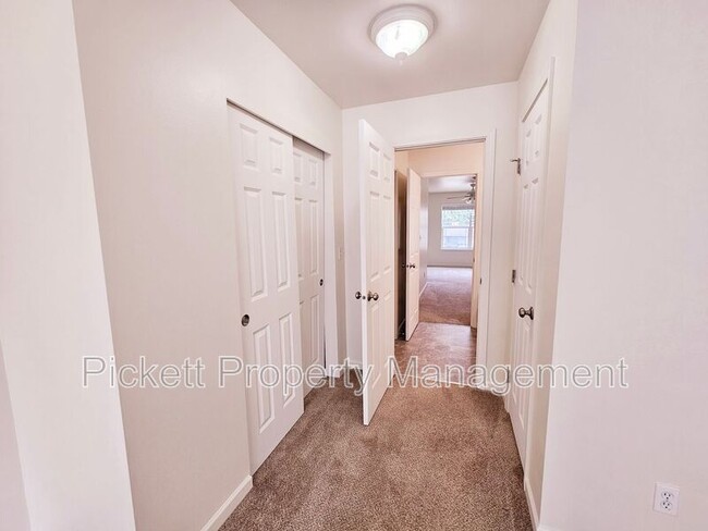 Building Photo - 5206 Del Tormey Pl SE