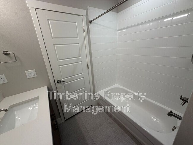 Building Photo - 3830 Bierstadt Lake Ct