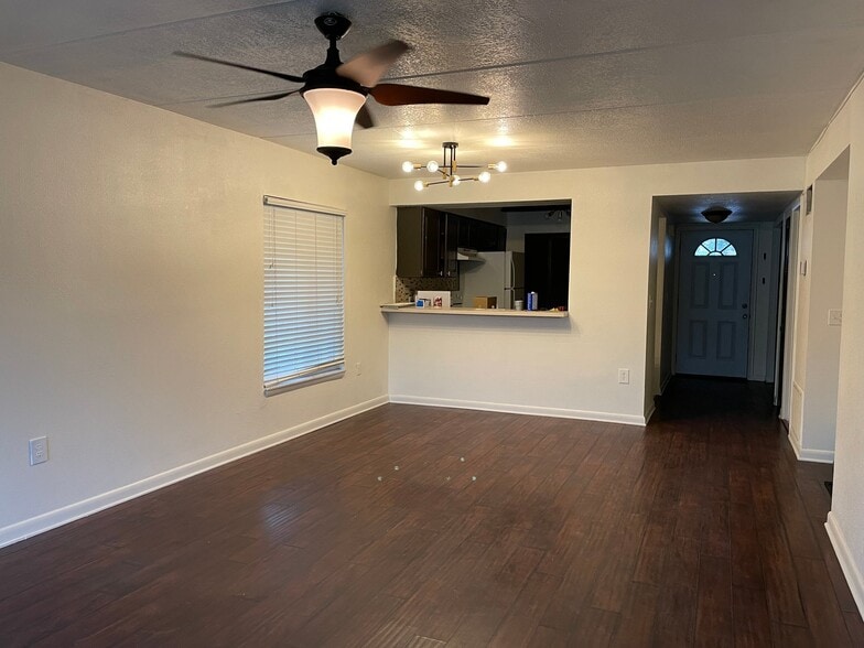 Building Photo - 4410 White Pine Ave