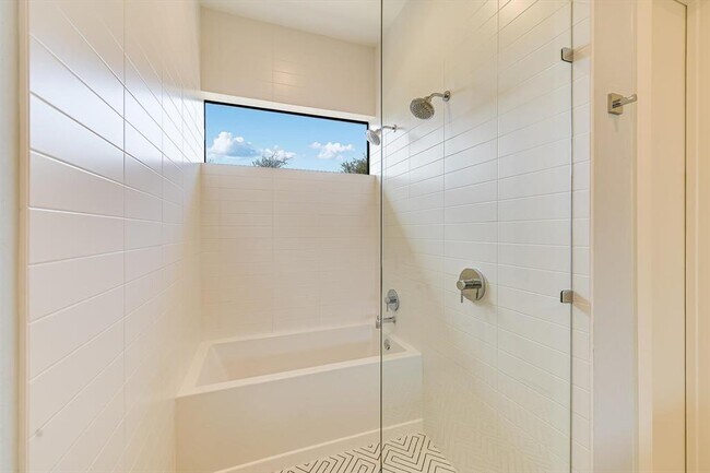 Building Photo - 6007 Nasco Dr