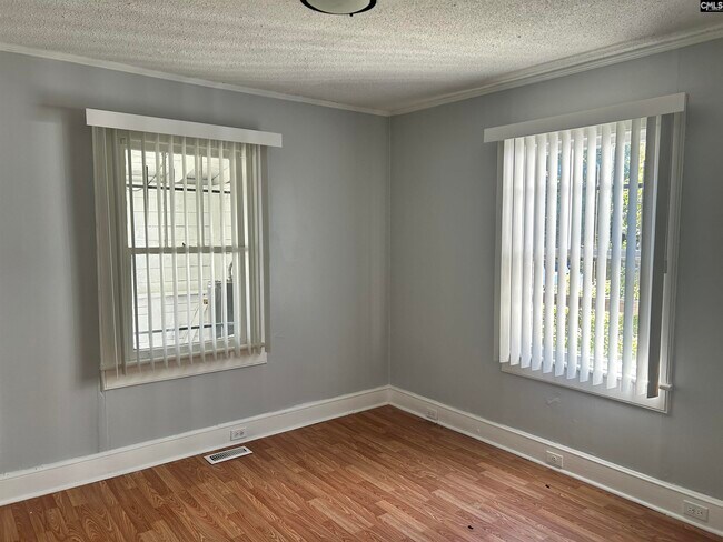 Building Photo - 804 Columbia College Dr