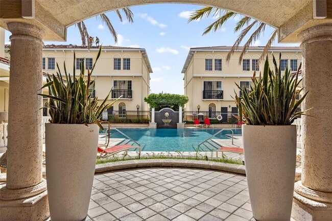 Building Photo - 105 S Bradford Bch Ct