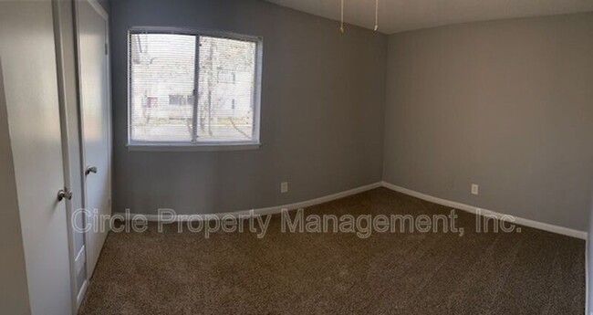 Building Photo - 2021 Highridge Dr SW