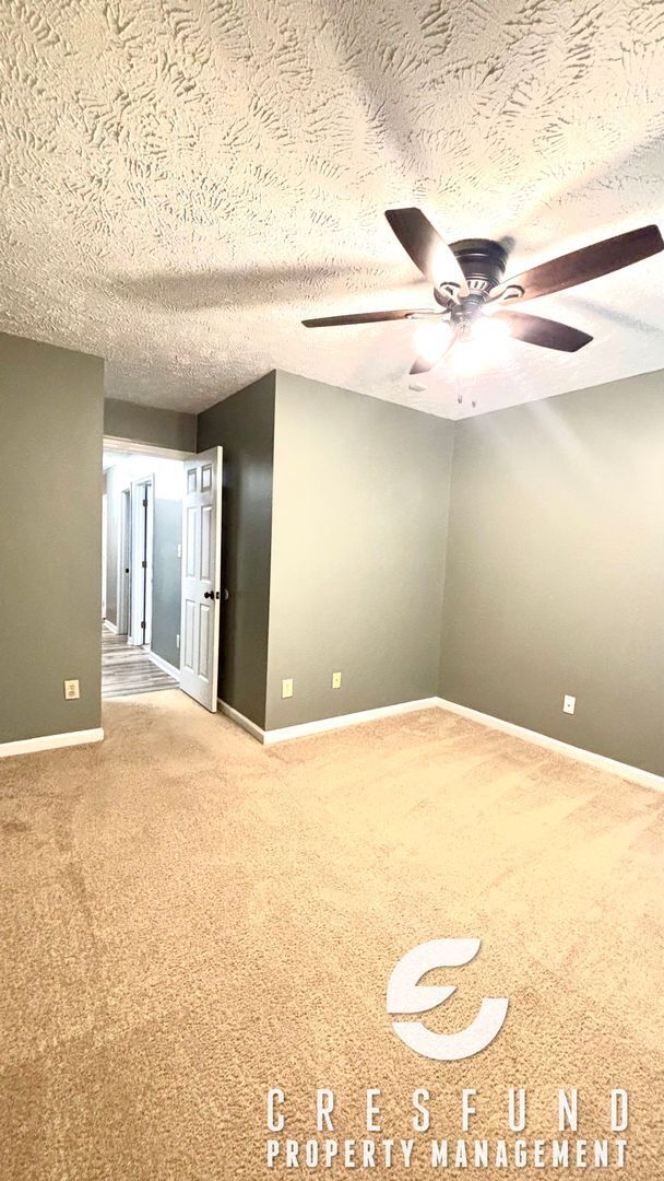 Building Photo - Beautifully Updated 3 Bedroom, 2 Bathroom ...