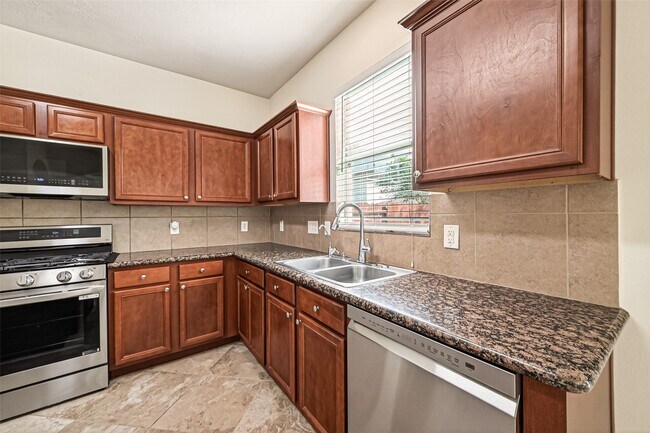 Building Photo - 25135 Florina Ranch Dr