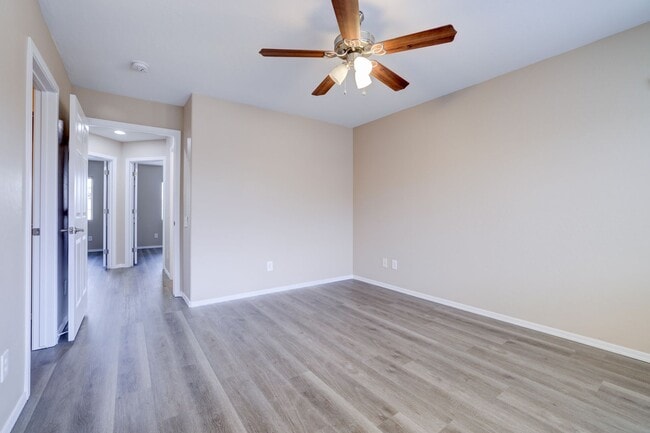 Building Photo - ***MOVE IN SPECIAL*** Spacious 3-Bed Home w/ Private Paver Patio in Gated Community w/ Pool & Park