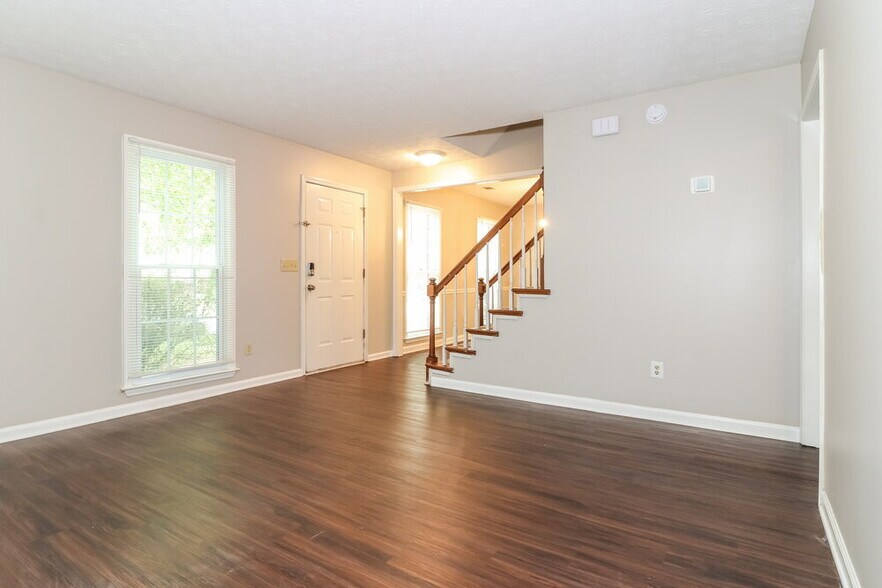 Building Photo - 2885 Summit View Ct